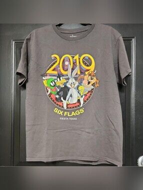 Six Flags Texas 2019 Looney Tunes Tee Shirt Youth XL Bugs‎ Bunny Tweety T…